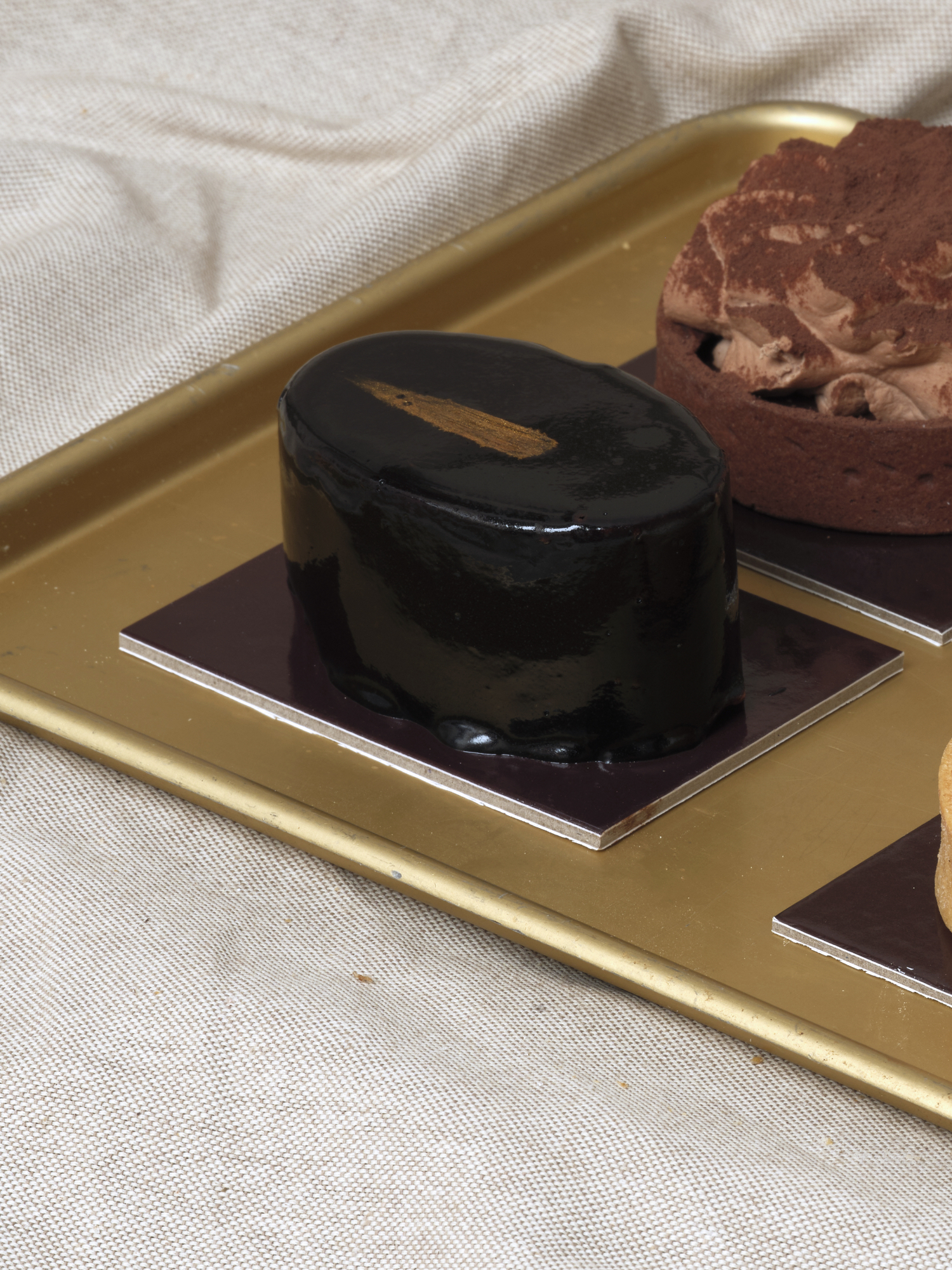 Detalle mini pastelito chocolate negro